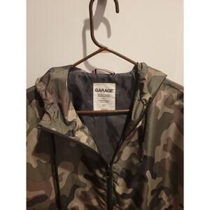 Garage Brand Camo Full Zip Ladies Size Petite/Small